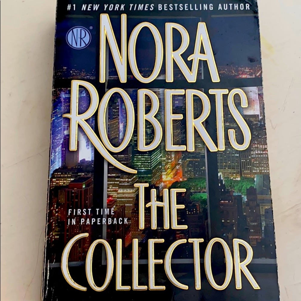 Author: Nora Roberts book The Collector
